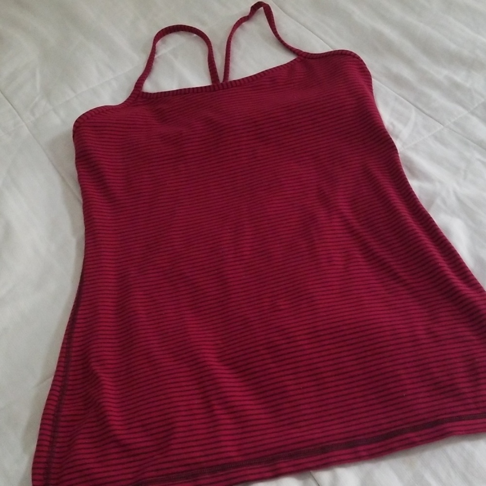 Lululemon workout top